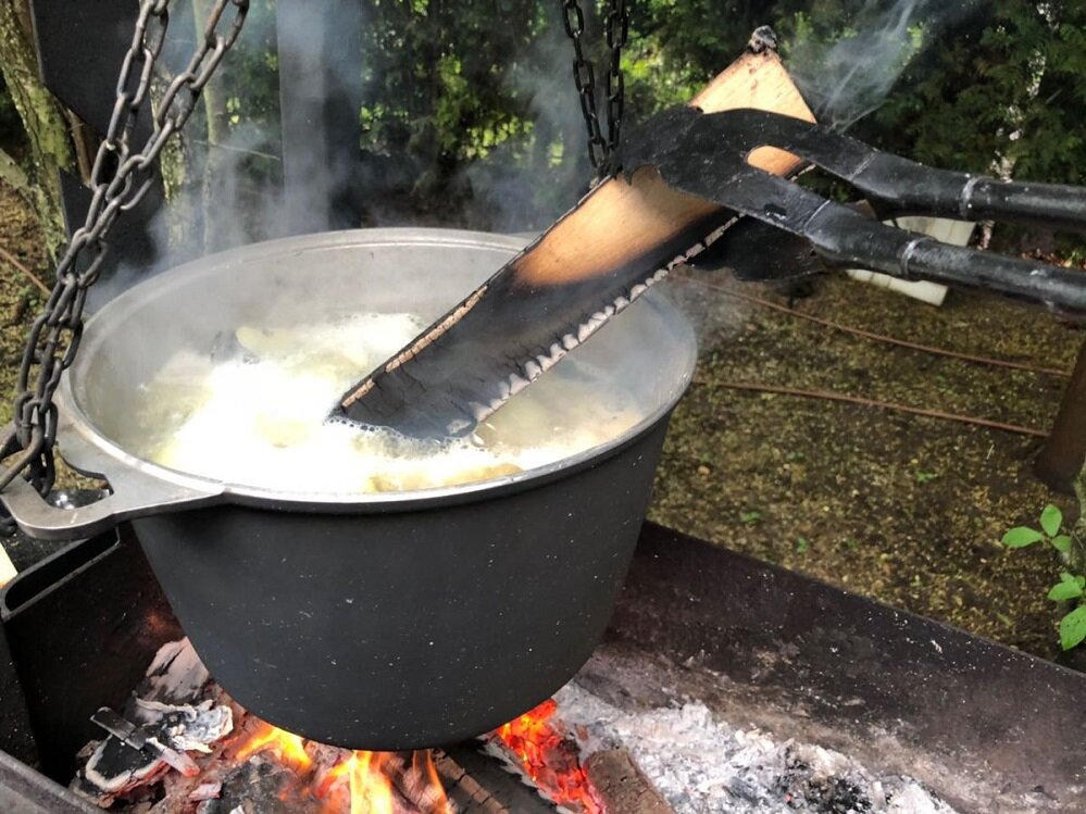 Рецепт уха на костре с поленом