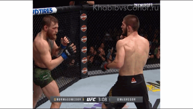 Попытка прижать Конора к сетке