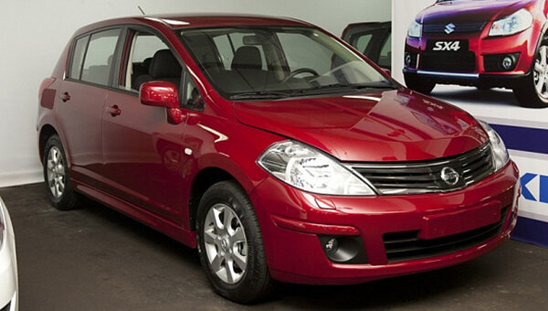 Nissan Tiida, фото: www.njcar.ru