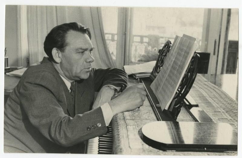 Анатолий Новиков