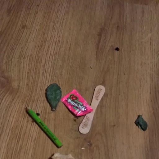 Потеряли палочку от мороженого, карандаш даже и не вспоминали. 