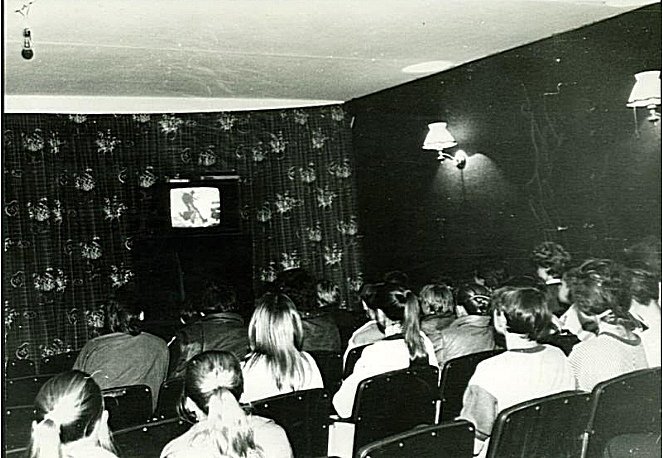 (18+) ВИДЕОСАЛОН VHS и Лидеры Кинопроката СССР