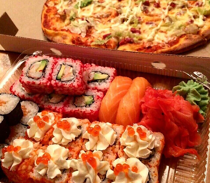 Роллы и пицца из "Штаба"