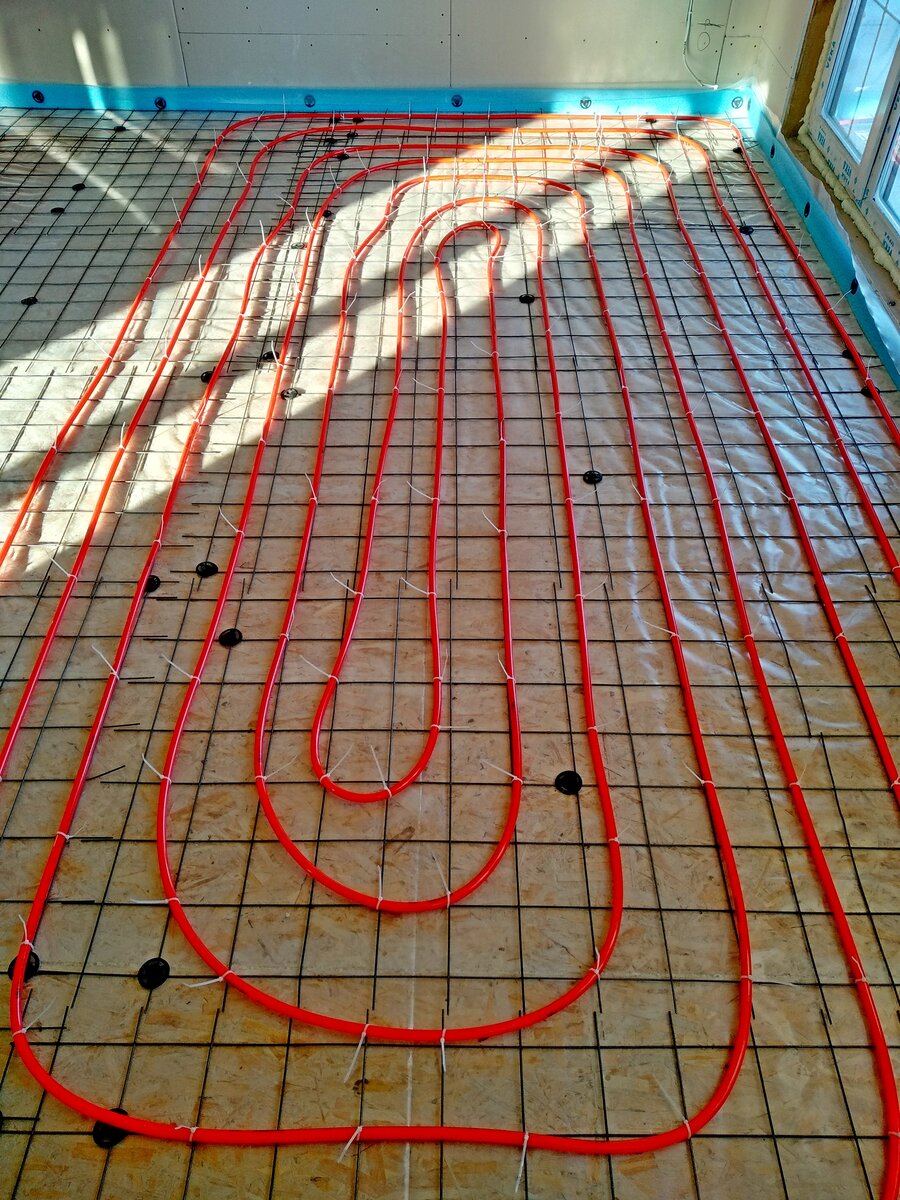 Подготовка к укладке теплого пола. Теплопол водяной. Тёплый пол водяной электрический. Теплый пол кв метр. Теплый пол кв метр.