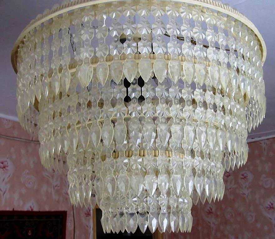 Снимок с сайта: http://20th.su/2012/07/13/lyustra-kaskad/