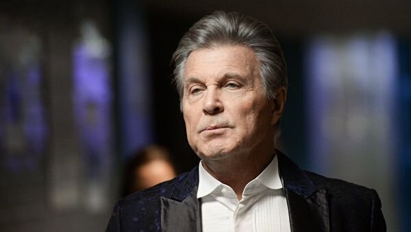 Лев Лещенко Валерьянович.