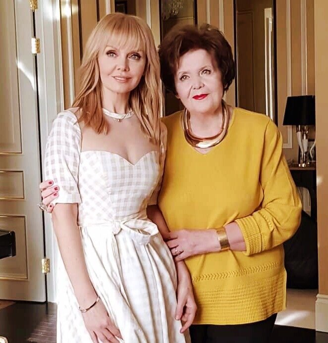 валерия с мамой