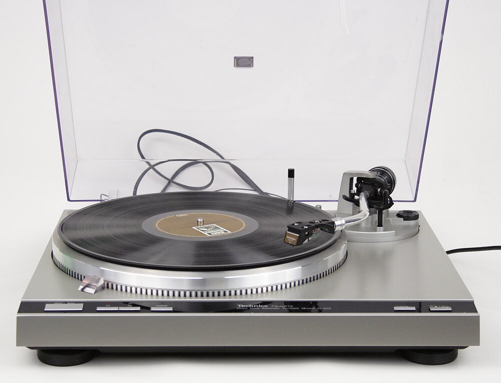 Качество проигрыватель лучше. Technics SL-q33. Проигрыватель винила Technics 14p. Техникс 1200 проигрыватель винила. Тонарм Technics SL-q33.