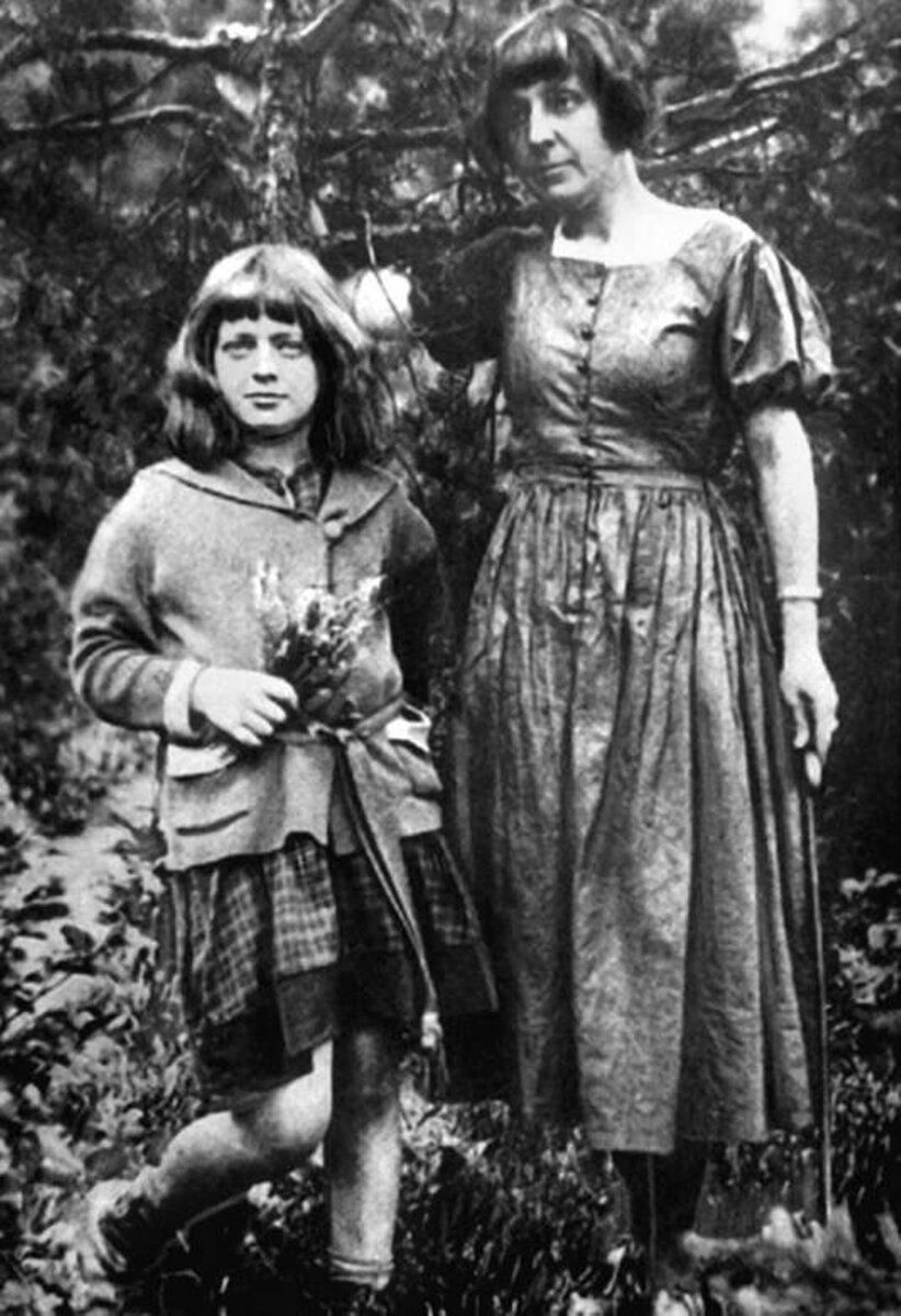 Марина Цветаева с дочерью Ариадной