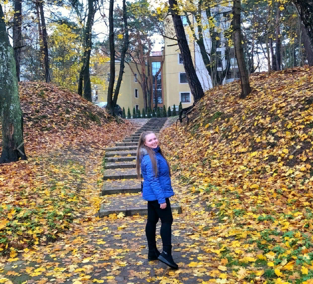 Дома всю золотую осень пропустила, зато в Калнинградской области догнала :)