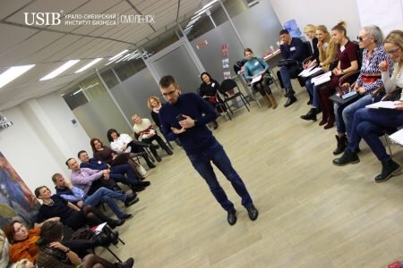 И в то же время, все преподаватели USIB – бизнесмены-практики, успешно реализовавшие собственные бизнес-проекты, а также многие из них занимаются консалтингом и содействуют успеху крупнейших российских компаний. Таким образом, каждый эксперт в USIB прекрасно знает ситуацию на сегодняшнем рынке и успешно работает в этой ситуации. 