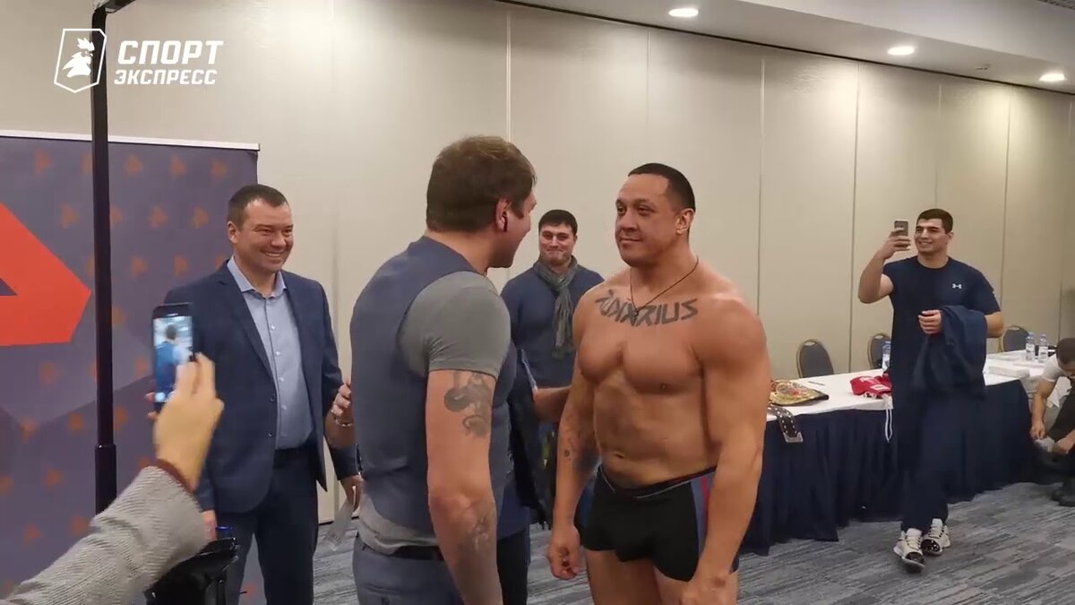 Бой Александра Емельяненко и Кокляева