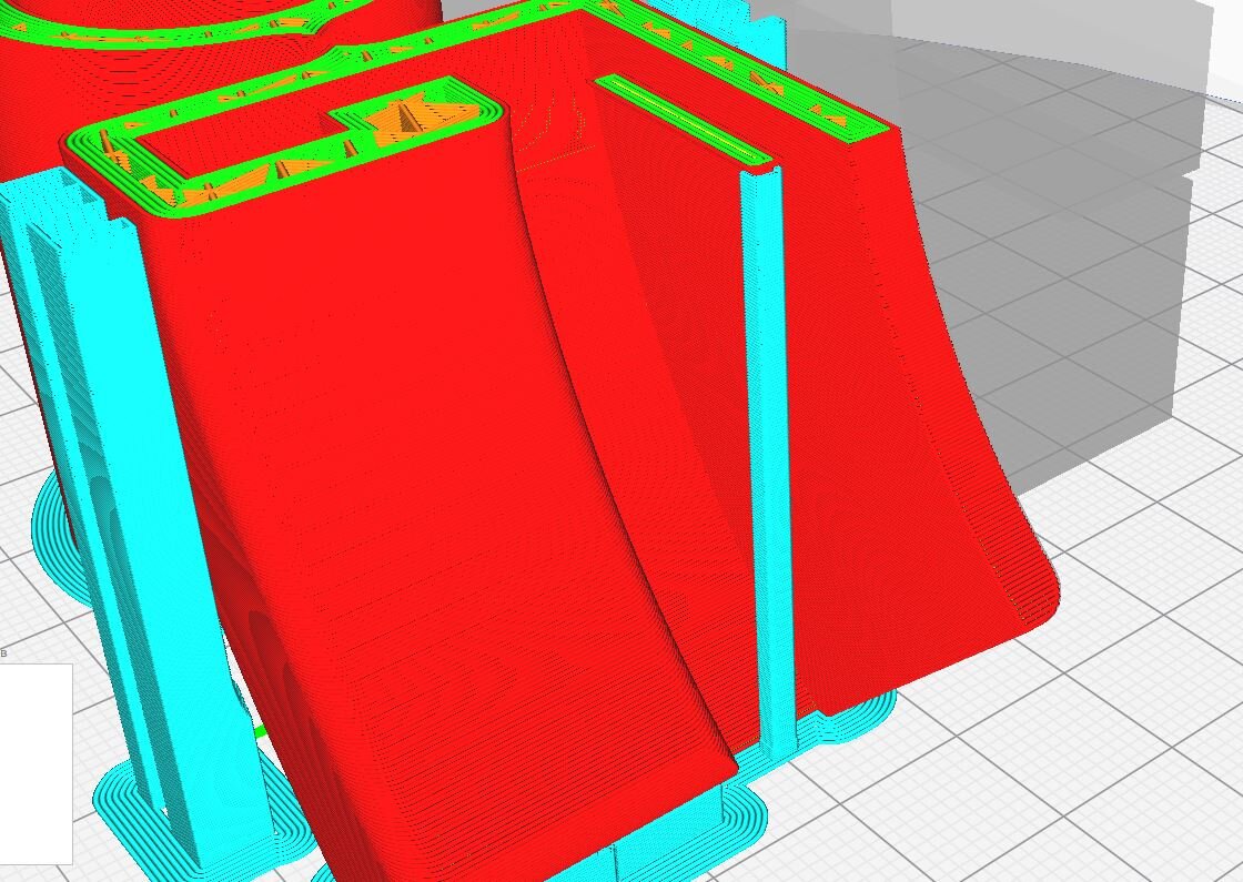 От стола, как видно поддержка не выполняет свою функцию