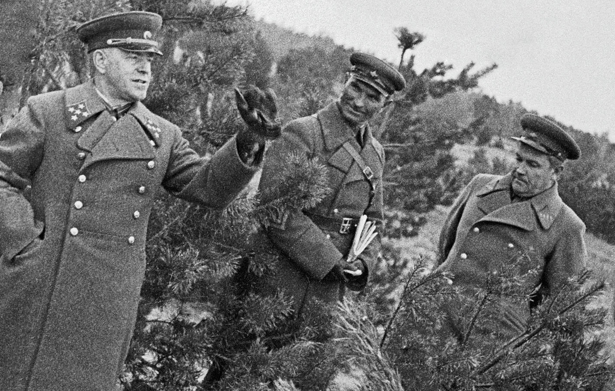 Командующий группой армий центр в 1941. Группа армий центр командующий у немцев. группа армий центр. операция марс. командующий группой армий центр.