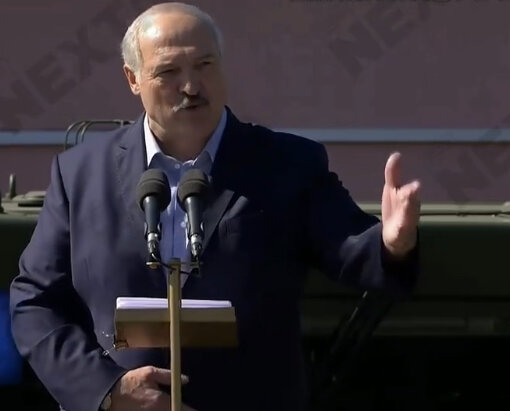 Выступление Лукашенко перед митингующими.