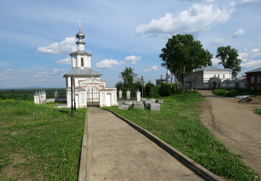 Поехали чердынь пермь. Спасская часовня Чердынь. Вятское Городище Чердынь. Чердынь часовня 85 убиенных.