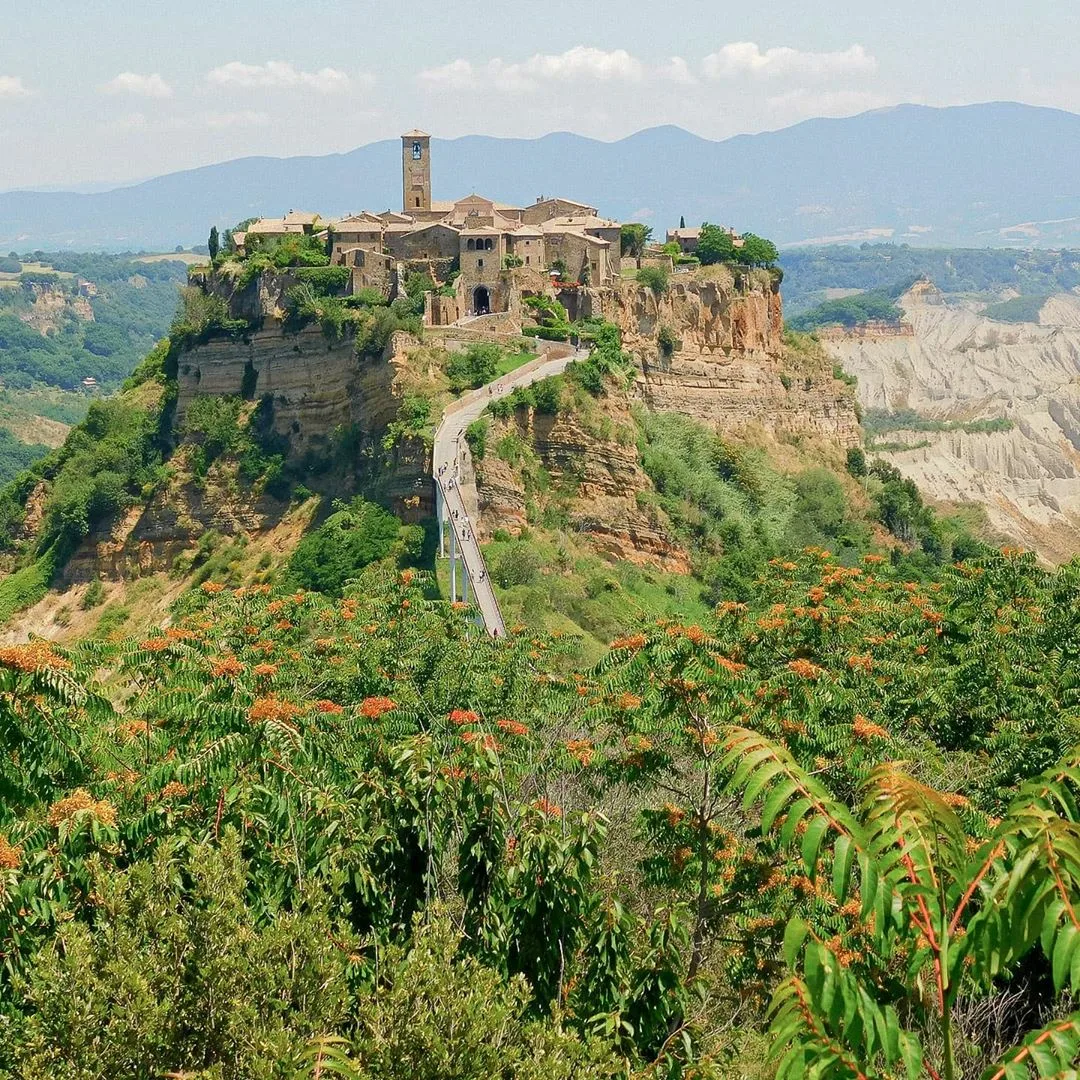 Civita Di Bagnoregio. Чивита ди Баньореджо. "Умирающий город". Фото из открытого источника