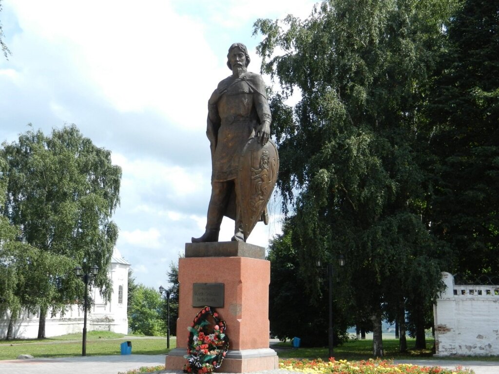 Памятник Александру Невскому во Владимире, фото - 2gis.ru 