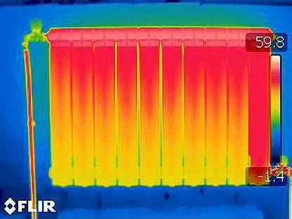 тепловизор радиатор. радиатор через тепловизор. радиатор биметалл тепловизор. тепловизор радиатор. термограмма радиатора отопления.