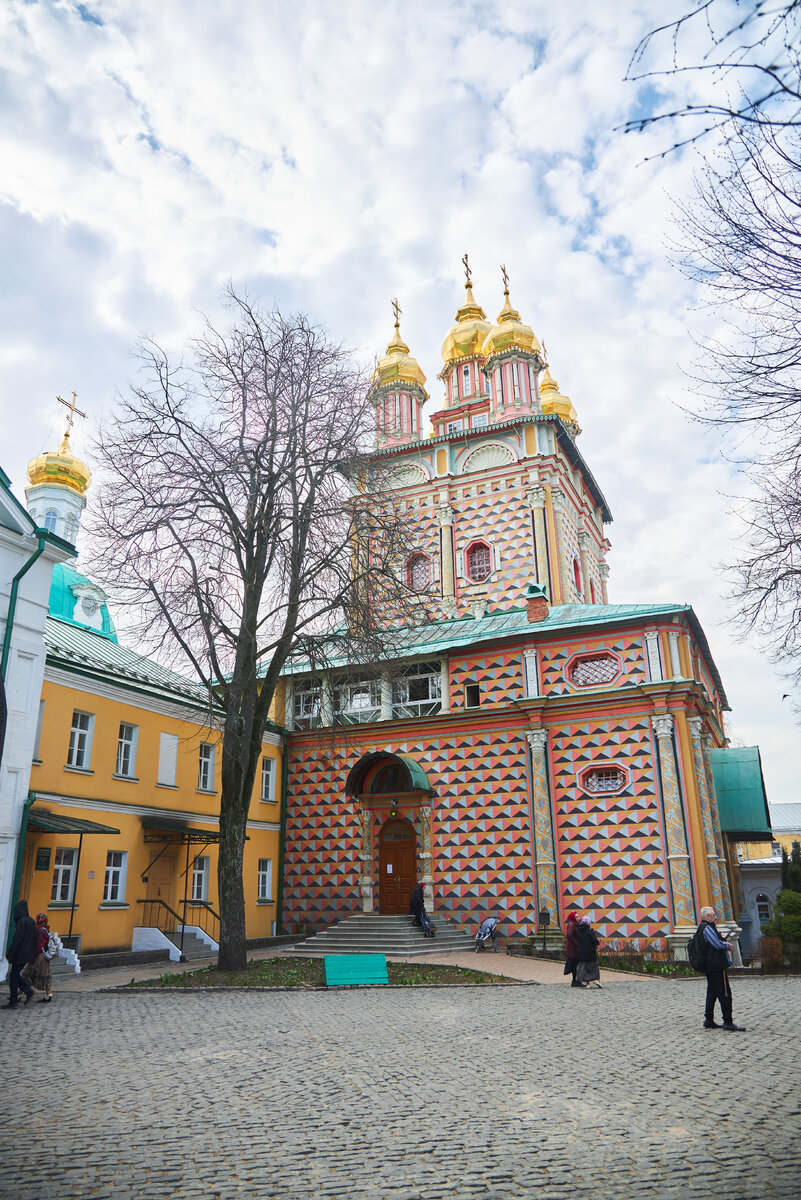 Троице-Сергиева лавра. Крупнейший монастырь с богатейшей историей ...
