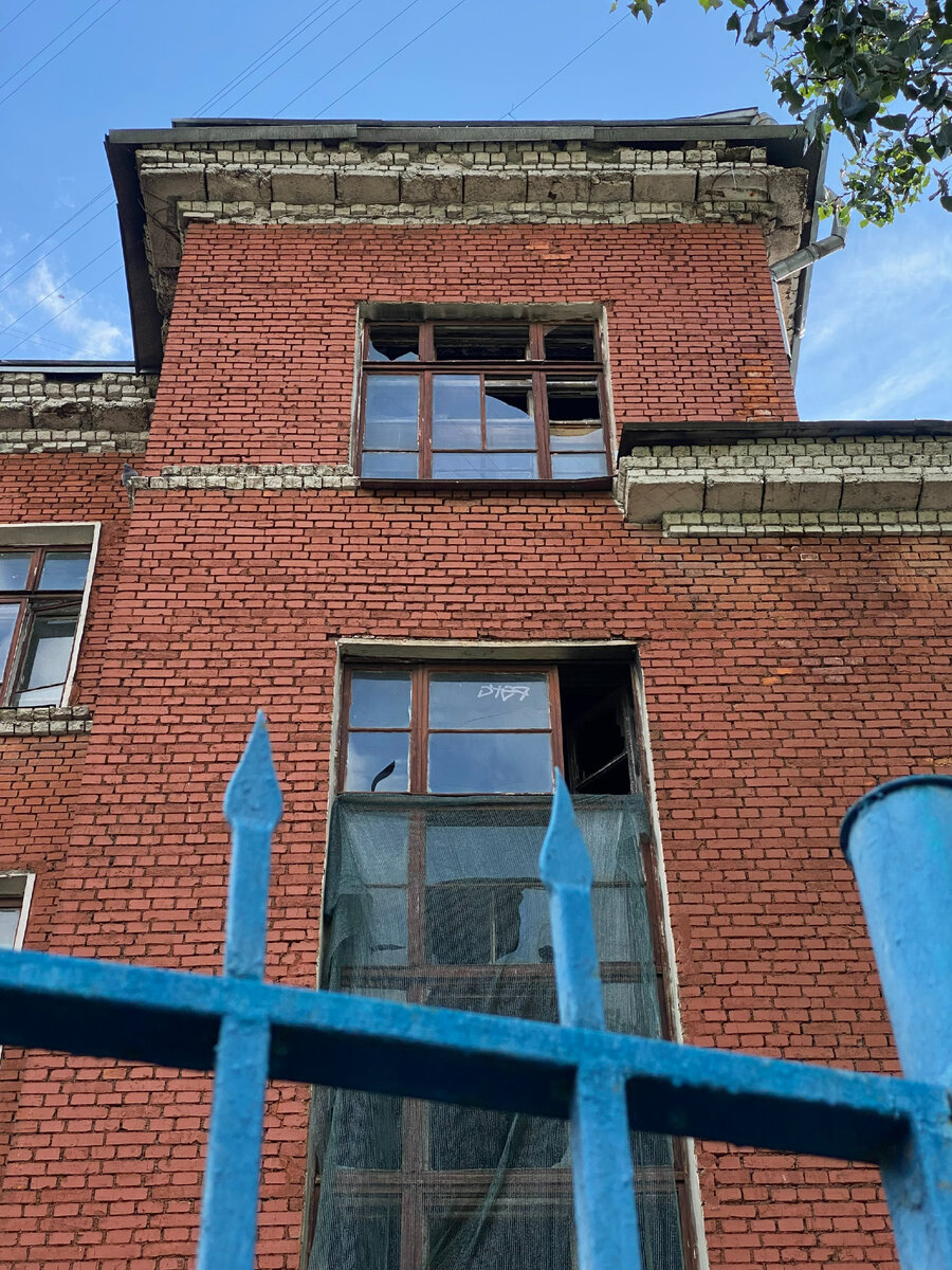 Фото автора канала. Заброшенная школа на Таганской улице.