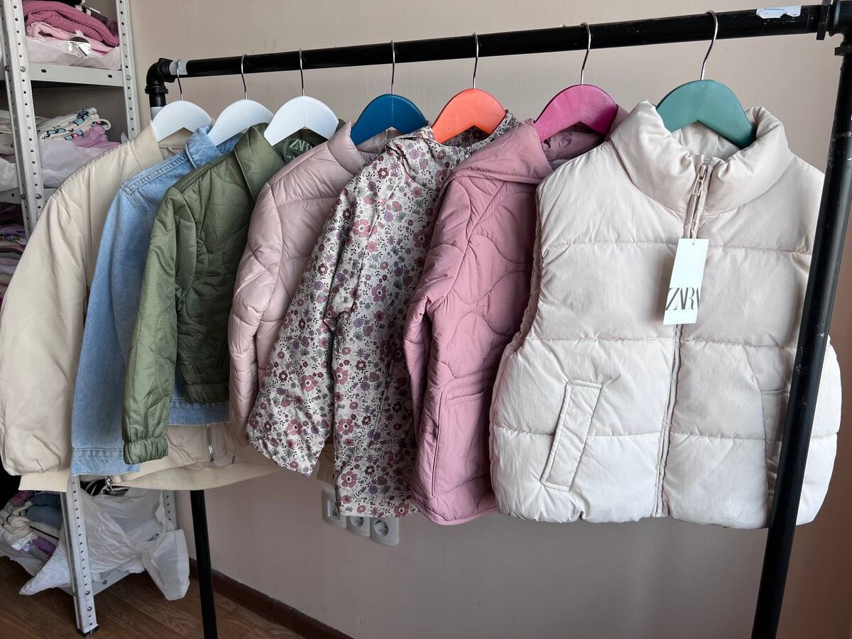 Куртки для девочек Zara в наличии в Москве