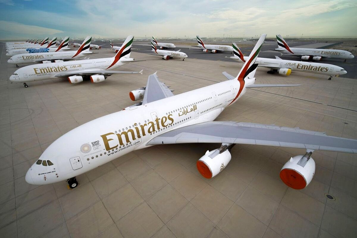 Самолёт Airbus a380 Emirates