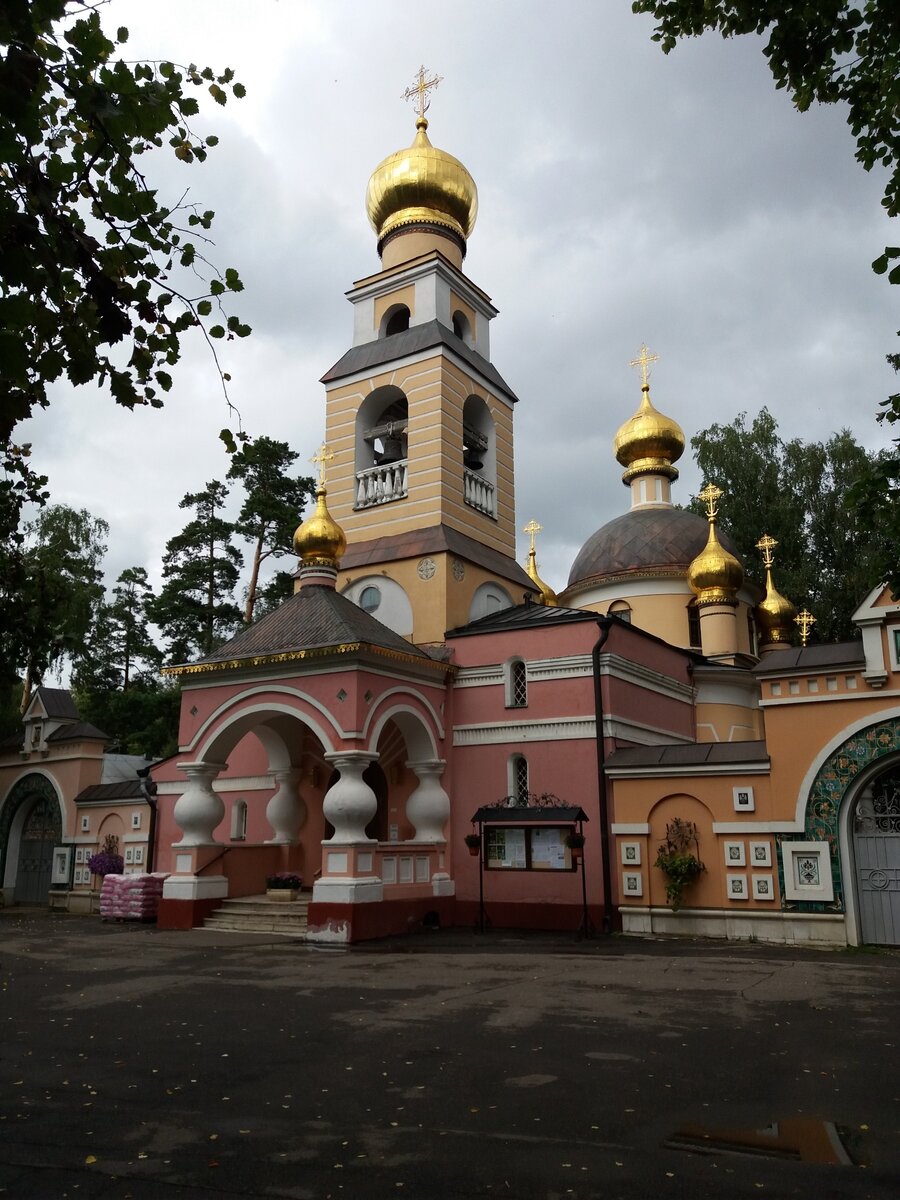 Храм Преображение Господне в Переделкино