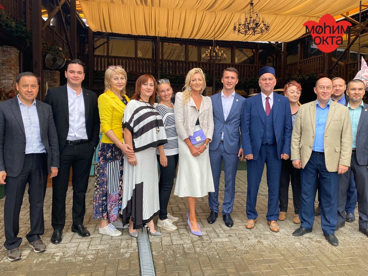 Участники совещания по вопросам совместной реализации культурных проектов (Старо-Татарская слобода г.Казани)