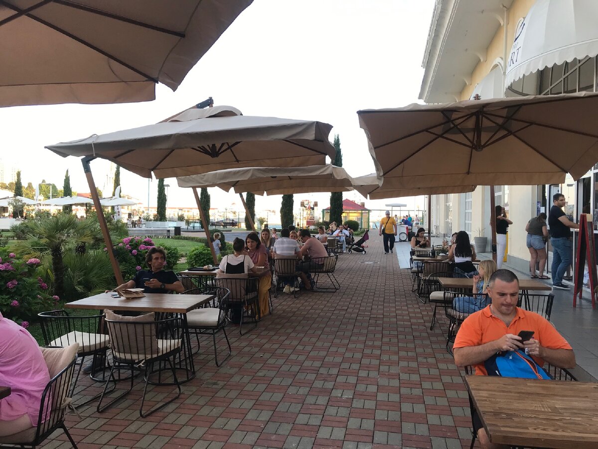 Gastroport в режиме уличного кафе