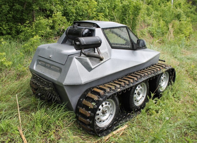 Вид сзади выполнен очень уникально, что позволяет гибко проходить через препятствия.