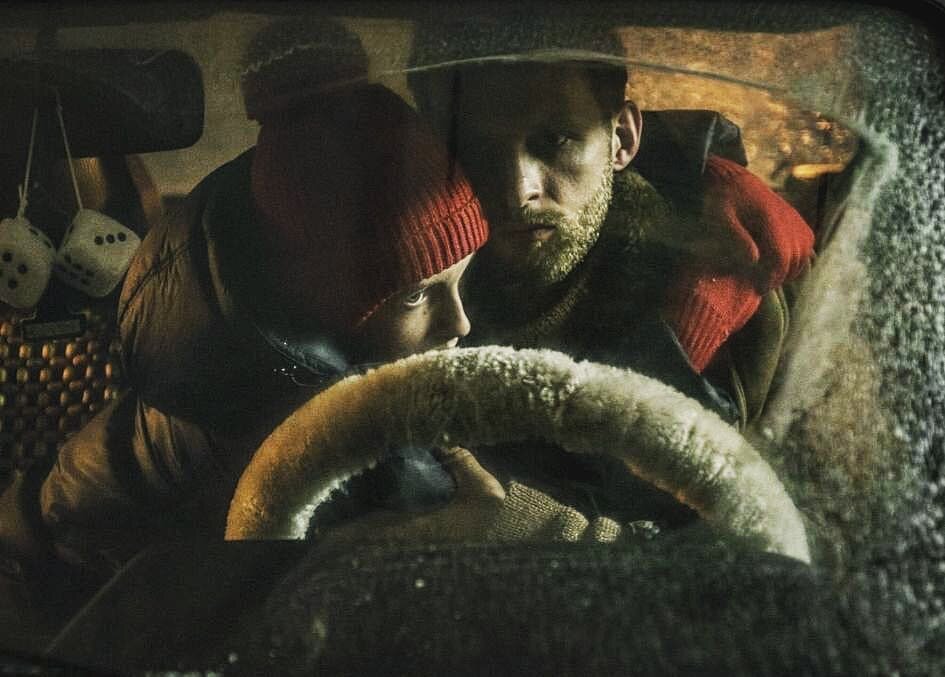 Цветовая гамма мрачная, но красивая 