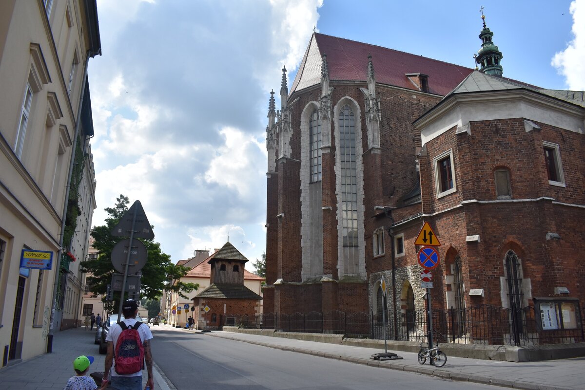 Листайте вправо :)