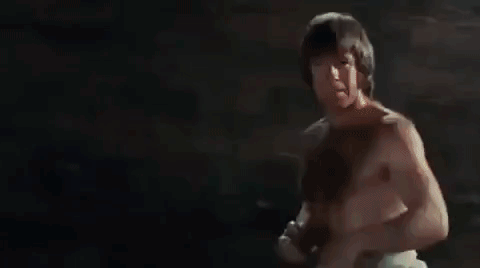 Жест Чака в конце как бы гласит: "Со мной шутки плохи, я тут не в бирюльки играть пришел..."