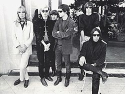 The Velvet Underground - группа стоявшая у истоков альтернативной и экспериментальной рок-музыки