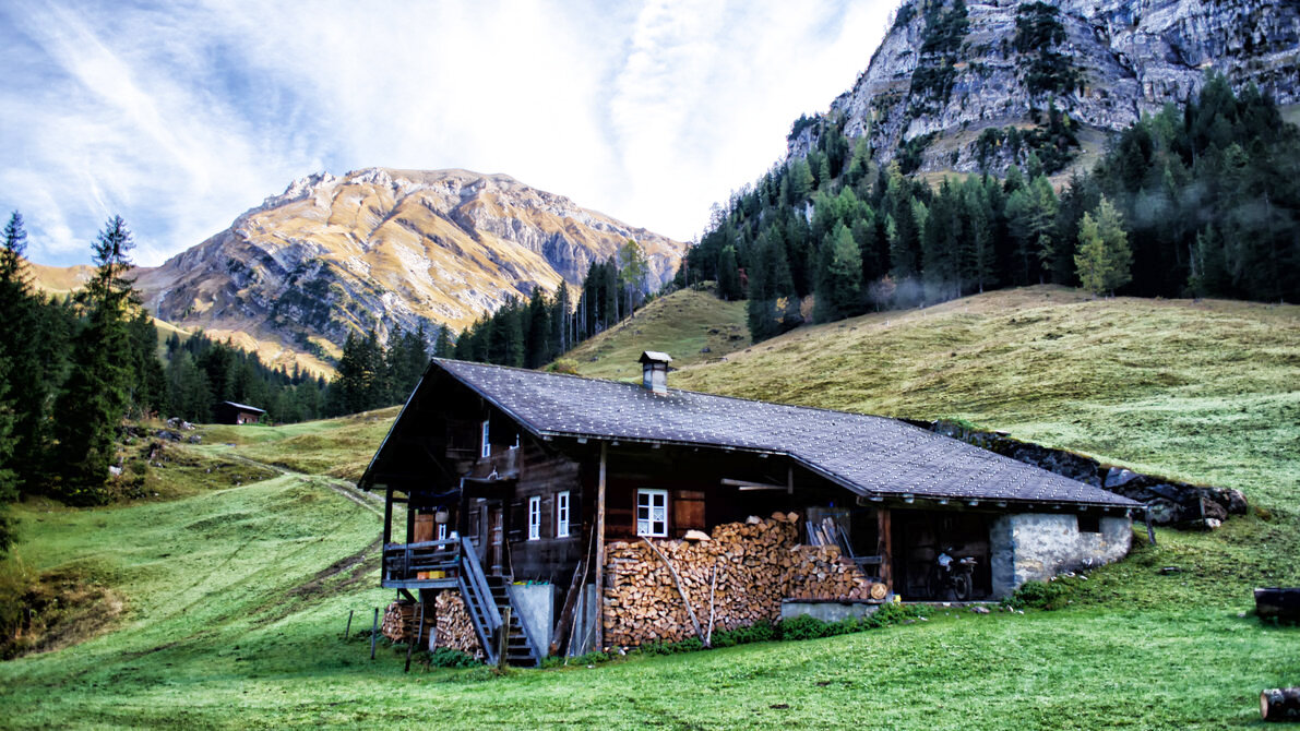 Как появились дома в стиле шале: история происхождения стиля | Holz House |  Дзен