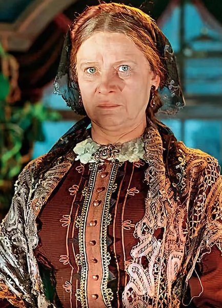 Клавдия Половикова в к/ф "Идиот"