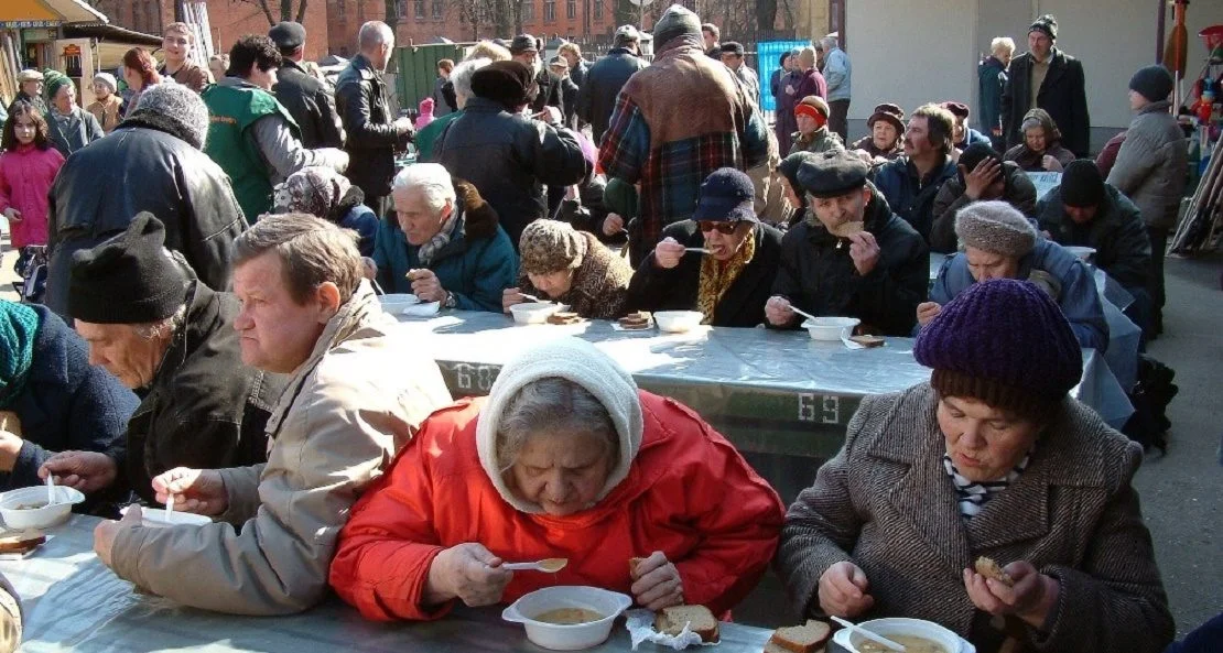 У нас работающий тоже нищий!