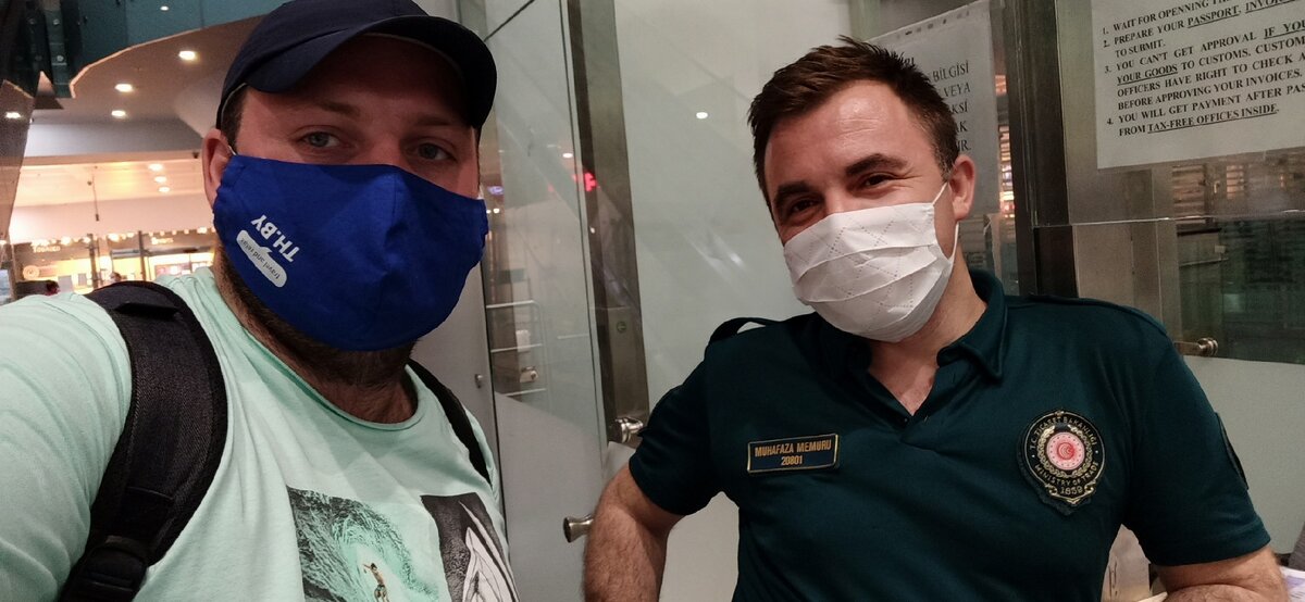 Я и таможенник Хасан