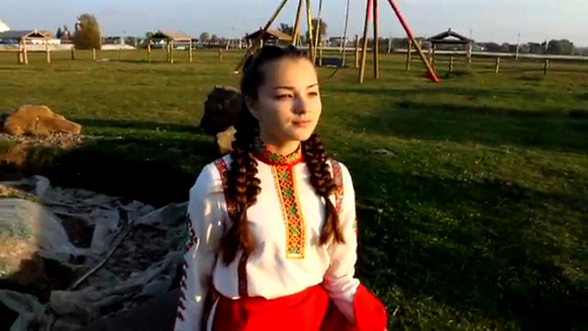 «Плакала от счастья»: вывезенная в детстве из России в Киргизию сирота признана гражданкой РФ
