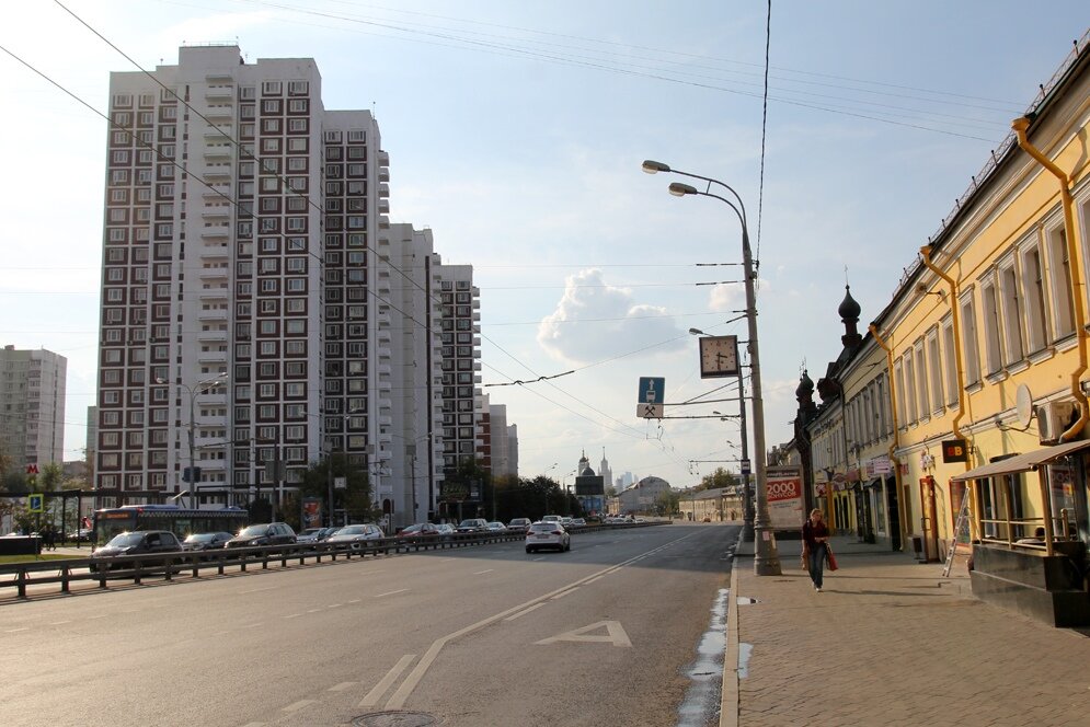 Улица видишь. Рогожская застава в Москве. Улица Сергия Радонежского Рогожская застава. Рогожская застава Учительская улица. Улица Сергия Радонежского MCDONALD'S Рогожская застава.