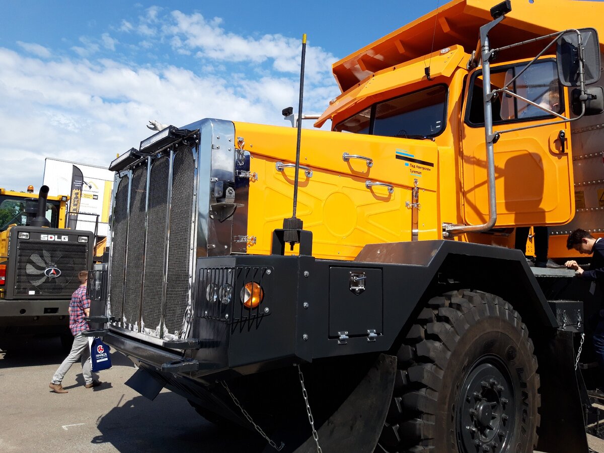 Выставку "Уголь и Майниг России", фото автора.