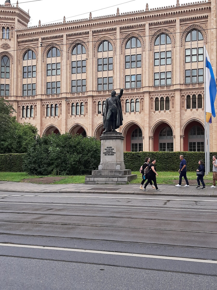 Одна из центральных улиц Мюнхена. Фото автора блога