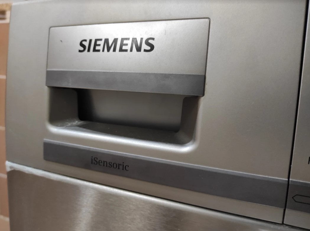 Купила стиральную машину Siemens и теперь думаю, что она никогда не сломается2