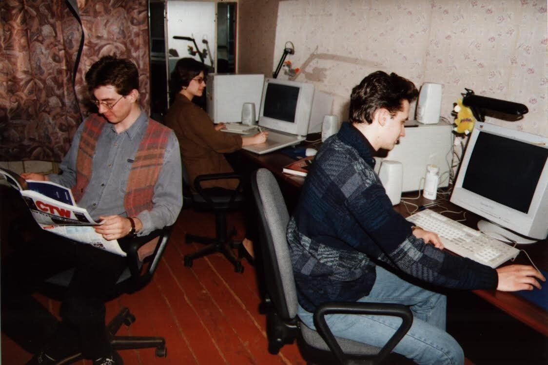 1996 год. Выглядит это мило и лампово