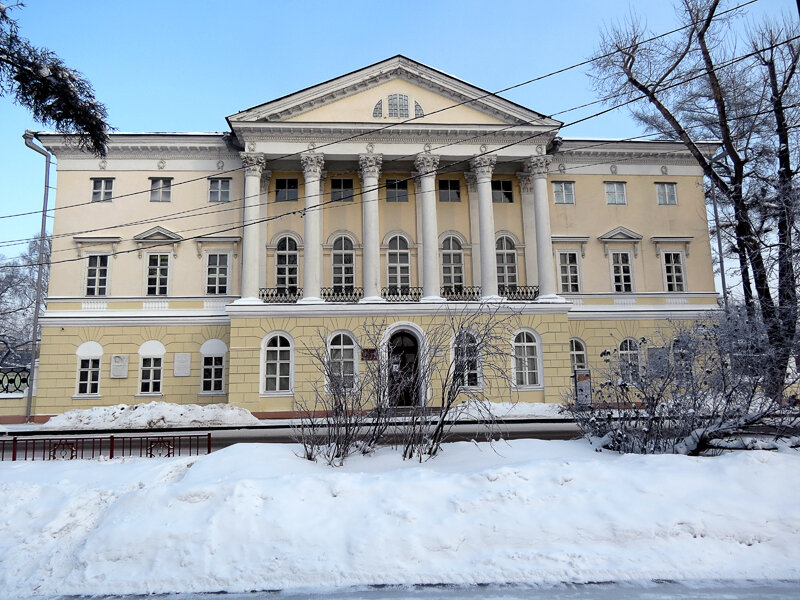 Здание Восточно-Сибирского генерал-губернаторства в Иркутске