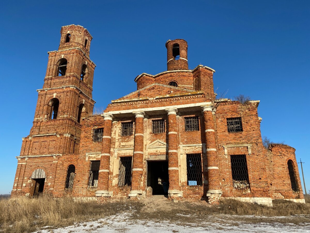 Полностью заброшенное село Стрешнево, от которого осталась лишь только  старинная церковь на берегу Дона | Прекрасное рядом | Дзен