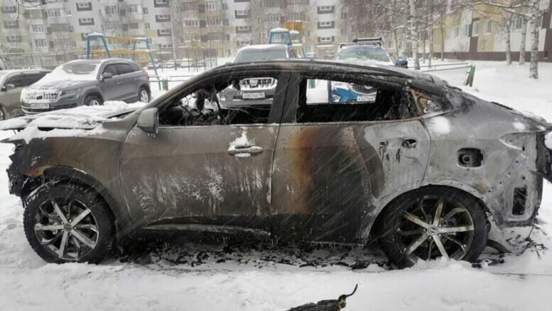 На фото «Хавал-клуба»: один из сгоревших в Сургуте кроссоверов Haval.