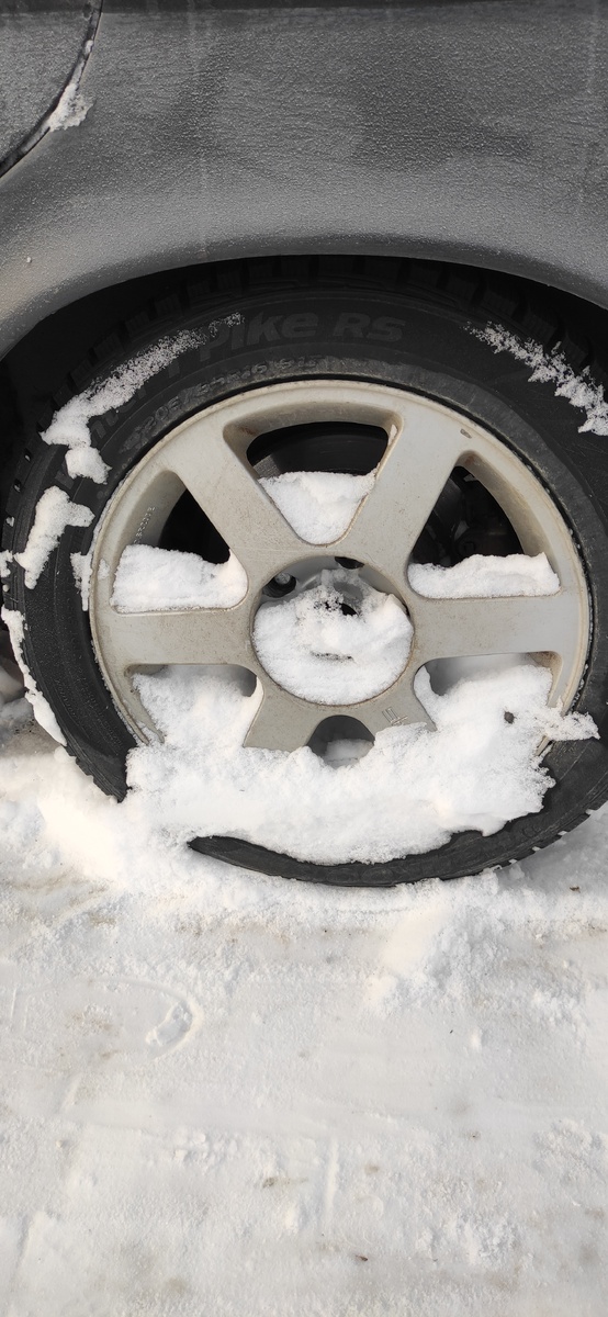 Убираем наледь. 