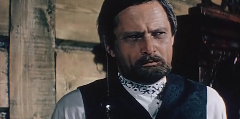 Виктор Николаевич Сергачёв (24.11.1934 - 26.02.2013) в роли Ефима Субботы. Сколько внимания и смысла в этом взгляде! Видно человек не только контролирует ситуацию, но и думает как ее использовать в своих целях. Кадр из фильма. Свободный источник.